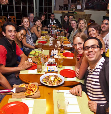 Traditionele Panamese diners op Habla Ya Boquete Spanish School